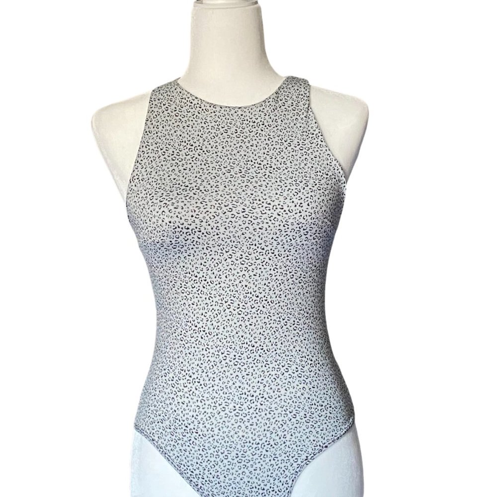 Gaze Gray Leopard Print Bodysuit (NWT)